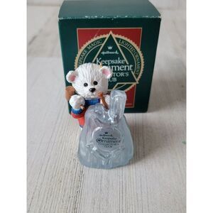 Hallmark Beary artistic 1991 ornament Xmas Decor polar bear